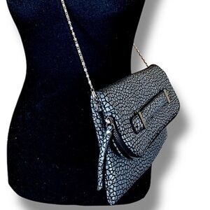 URBAN EXPRESSIONS Textured Snake-print Fold-over Structured Baguette Bag